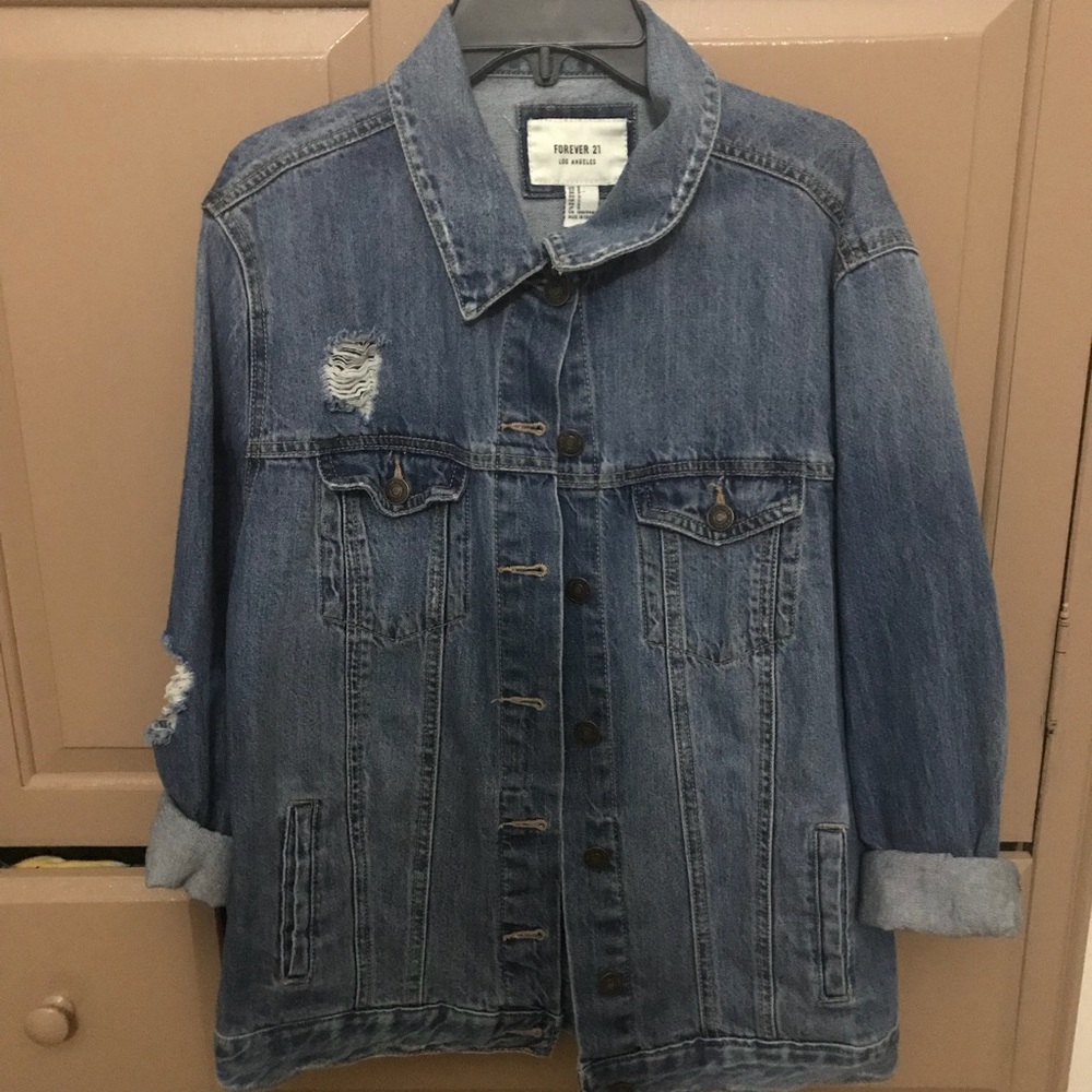 SOLD! ❤️ Distressed Jean Jacket